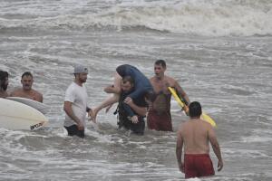 SURFISTAS/SurfistasHouston1.jpg