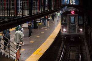 subway niño manhattan nueva york brooklyn