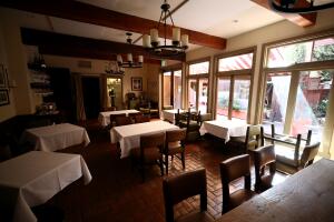 Upscale San Francisco Restaurant Offers Curbside Pickup During Coronavirus Shutdown