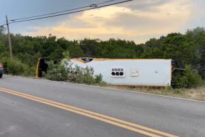 autobús escolar volcadura niños estudiantes heridos leander texas