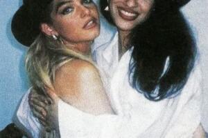 Selena en Dos mujeres un camino