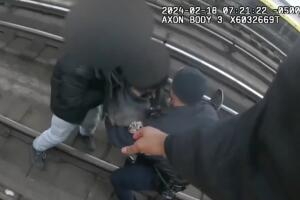 rescatan hombre vías del metro nueva york manhattan