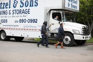 Ben Affleck alegadamente comenzó su mudanza a su mansión de 20,5 millones de dólares.