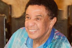 Muere el cantante brasileño Agnaldo Timóteo a los 84 años; 19 días después de ser vacunado contra covid-19