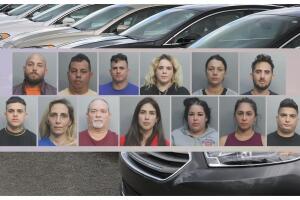 Los 13 arrestados de la banda.