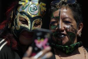 Virus Outbreak Mexico Wrestlers