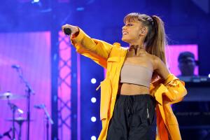 ariana-grande4.jpg