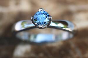 LifeGem Makes Diamond From Loved Ones Remains