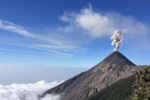 Fotografías esperanzadoras luego de la erupción del Volcán de Fuego en Guatemala