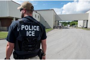 Cubano Damien Carbonell-Betancourt custodia ICE muere centro detención Miami