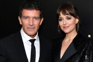 Antonio Banderas y Dakota Johnson