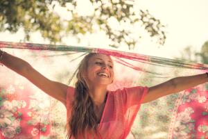 mujer-feliz-autoestima-2.jpg