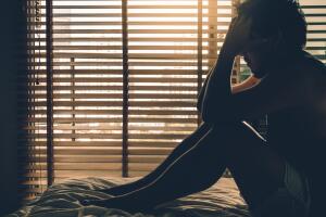cansaco-preguica-depressao-0817-1400x800.jpg