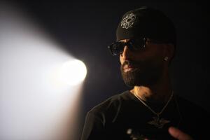 Arcángel en los ensayos de los Latin AMAs 2024