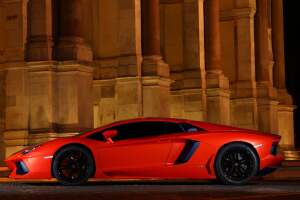 Cristiano Ronaldo, el amante de los autos: Conoce su garaje en esta galería