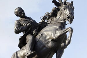 Estatua Marti