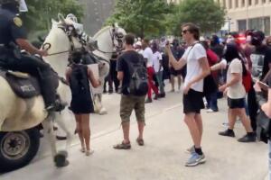 Policia montada 3.jpg