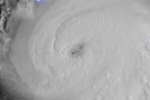NOAA/NOAA-LAURA2.jpg