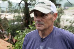 Ty Badon en la búsqueda de su hija Joyce Catherine, de 21 años.