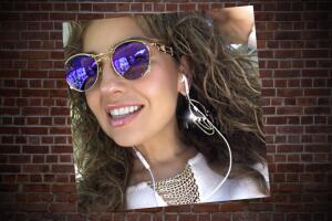 Thalía tiene una obsesión por los lentes de sol
