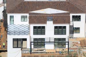 EXC Justin & Hailey Bieber mansion in LA