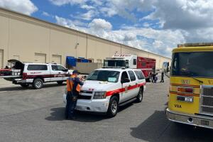 Reportan una fuga de materiales peligrosos en Tulare. Las autoridades han pedido evitar la zona.