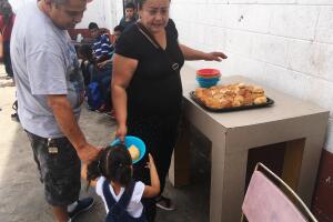 13,000 esperan asilo