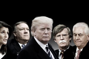 Donald Trump y su equipo de política exterior. De izquierda a derecha: embajadora en la ONU Nikky Haley, director de la CIA Mike Pompeo, asesor de Seguridad Nacional John Bolton y el ex secretario de Estado Rex Tillerson.