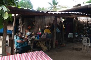 Clara Sanán en su casa de Guatemala