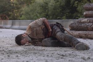 twd-rick-herido-s9_2.jpg
