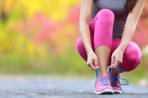 exercicios-caminhada-tenis-0816-1400x800.jpg