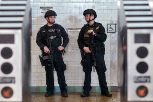 NYPD refuerza seguridad en el subway de NY