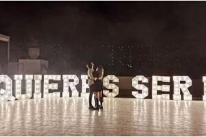 Mía Rubín y su novio.