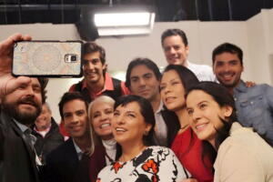 Mira lo que pasó detrás de cámaras de la serie Por Siempre Joan Sebastian 