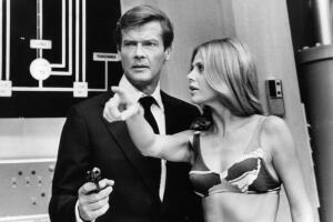 jamesbond-div.jpg
