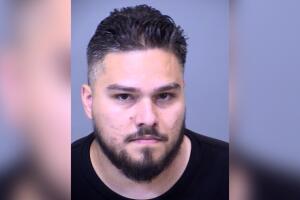 Hombre es detenido tras agredir a su esposa y escapar con uno de sus hijos