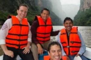El cantante Julión Álvarez borró esta foto en la que aparecía con el Presidente Peña Nieto y el gobernador de Chiapas, tras hacerse públicos sus vínculos con el crimen organizado.