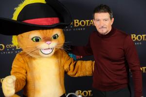 Antonio Banderas en Puss In Boots The Last Wish Grosby (4).jpg