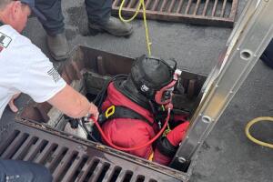 El operativo duró varias horas y movilizó a múltiples unidades de rescate técnico antes de cerrar la escena sin hallazgos.