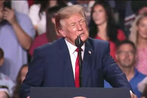 Trump respalda a Ken Paxton y arremete contra James Talarico en mitin en San Antonio