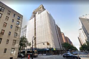 Trabajador cae de edificio en NY