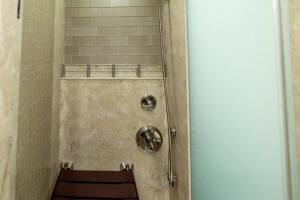 Justin Biebers' new touring motor home.