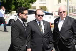 Harry Mercado, hermano de Walter Mercado, y sus dos hijos