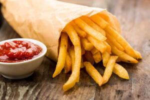 batata-frita-molho.jpg