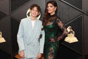 Ana Bárbara llegó acompañada de su hijo Jerónimo.