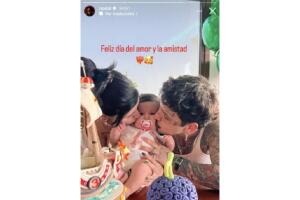 Con tierna fotografía familiar Nodal celebró el 14 de febrero de 2024