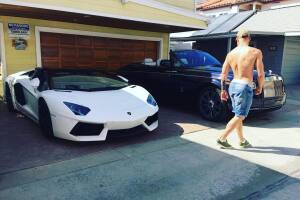 La impresionante colección de autos de Conor McGregor