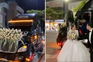 Novia hizo una gran entrada a su boda; llegó en un lujoso tráiler decorado con rosas