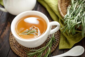 alecrim-cha-anti-inflamatorio.jpg