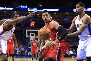 Gustavo Avon, Thabo Sefolosha